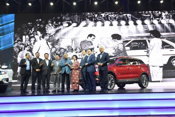 SUV pertama Proton, X70 dilancarkan - Harga bermula dari 